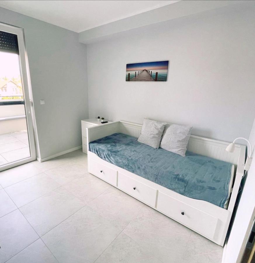 קסזטלי Lakeside Family & Studio Apartments מראה חיצוני תמונה
