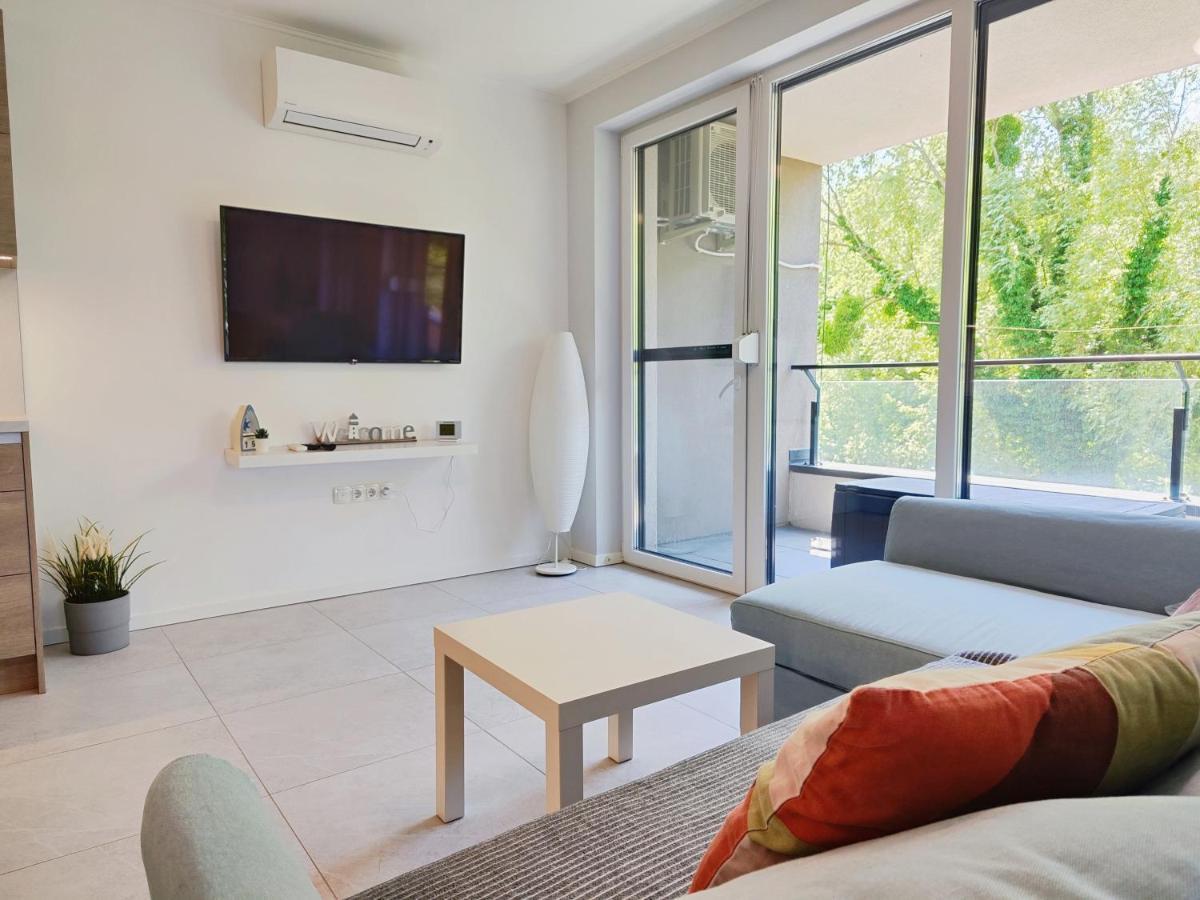 קסזטלי Lakeside Family & Studio Apartments מראה חיצוני תמונה